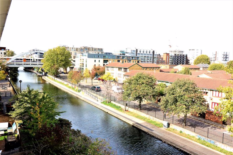 Canal view- click for photo gallery